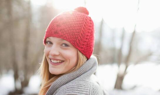 Ciążowe sukienki na zimę – jak zapewnić sobie ciepło i styl?