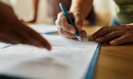 Jakie są najważniejsze elementy polisy ubezpieczeniowej dla rolnych gospodarstw?