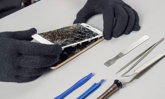 Jak techniczne zaplecze wpływa na skuteczność napraw iPhone'ów?