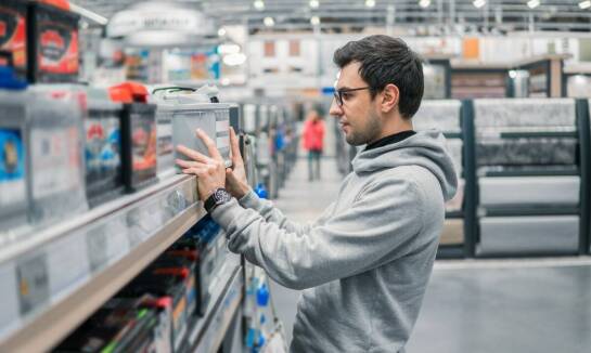 Sklep elektryczny: Co oferuje dla awaryjnych systemów zasilania?