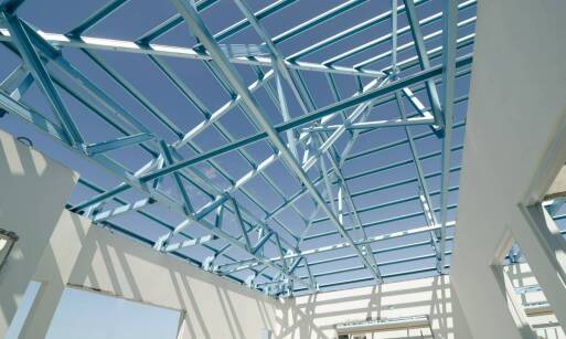 Szkieletowe domy ze stali a ich odporność na ogień i warunki atmosferyczne