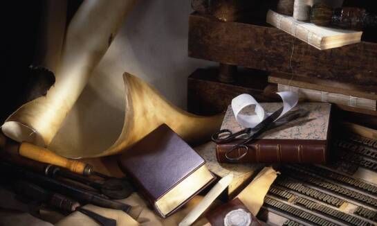 Biżuteria z bursztynem i rzemieniem – co warto o niej wiedzieć?