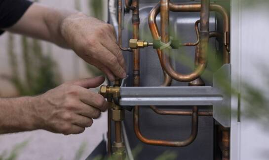 Dlaczego serwis klimatyzacji jest kluczowy dla zachowania gwarancji od producenta?