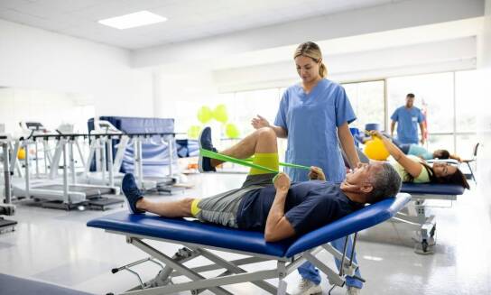 Jak rehabilitacja w Bolesławcu wspiera powrót do pełnej sprawności?