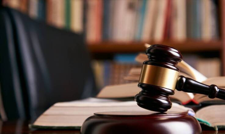 W jaki sposób komornik egzekwuje należności niepieniężne?