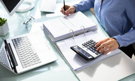 Jak doświadczony księgowy ułatwia zarządzanie finansową dokumentacją?