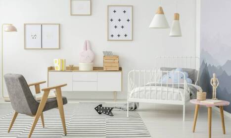 Komoda dla dziecka – jak zapewnić stabilność i bezpieczeństwo jej użytkowania?