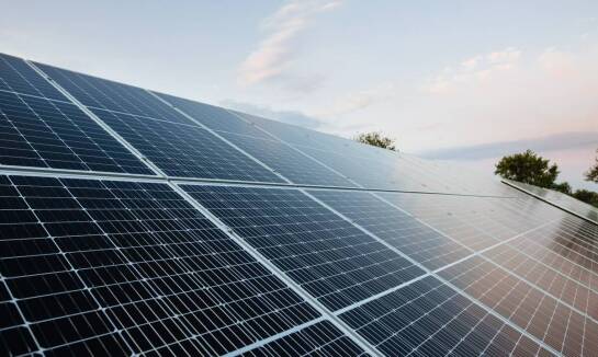 Redukcja emisji CO2 dzięki fotowoltaicznym instalacjom