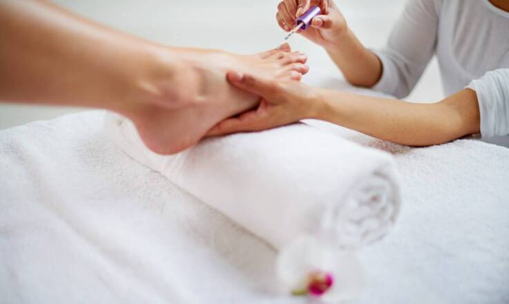 Nowoczesne techniki stosowane w hybrydowym pedicure