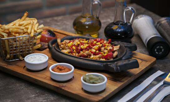 Różnorodność smaków: od klasycznych dań po nowoczesne dania fusion