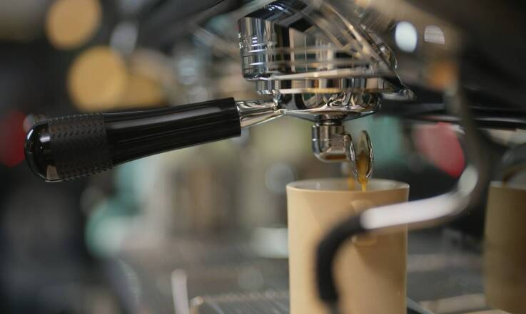 Jakie są najważniejsze aspekty serwisowania ekspresów do kawy w leasingu?