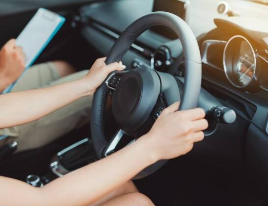 Rola symulatorów w nauce jazdy – nowoczesne szkoleniowe metody
