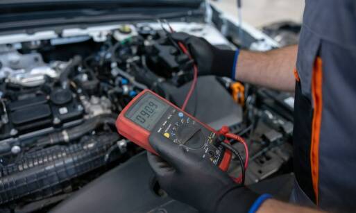 Jakie nowoczesne technologie wspierają proces naprawy elektronicznych układów w autach?