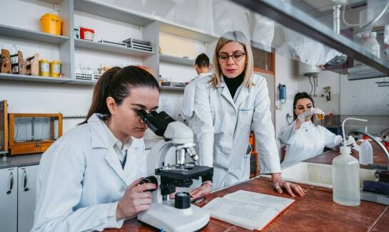 Bakteriologiczne badania laboratoryjne w Jastrzębiu-Zdroju: klucz do zdrowia