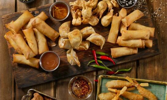 Azjatyckie inspiracje z ryżowym makaronem: Przepisy i porady