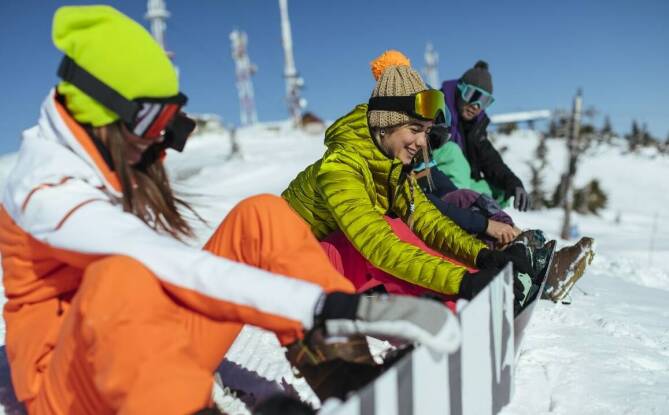 Komfort i styl: co oferują polskie damskie komplety dla aktywnych kobiet