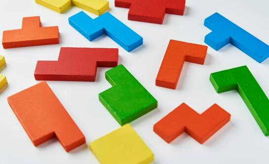 Zastosowanie mobilnych pokoi zagadek w szkoleniach do komunikacji