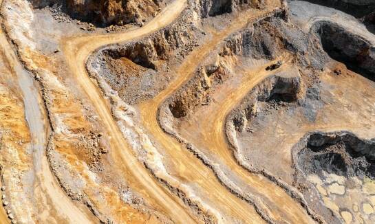 Jak opracowanie projektów zagospodarowania złóż wpływa na efektywność tych złóż?