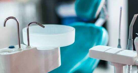 Wybielanie zębów – co warto wiedzieć przed zabiegiem?