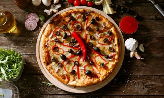 Co wyróżnia naszą ofertę pizzy na tle innych pizzerii?