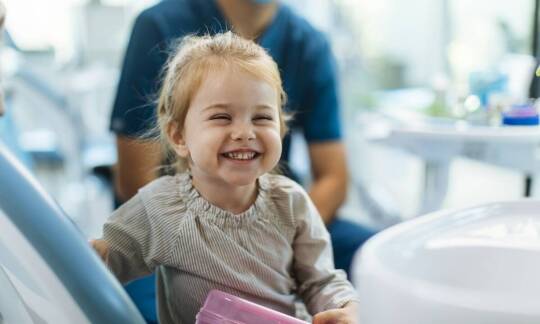 Znaczenie pierwszej wizyty dziecka u stomatologa i jak się do niej przygotować