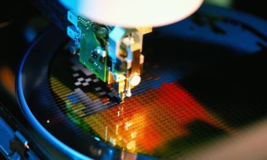 Jak optoelektroniczne głowice wpływają na dokładność systemów obronnych?
