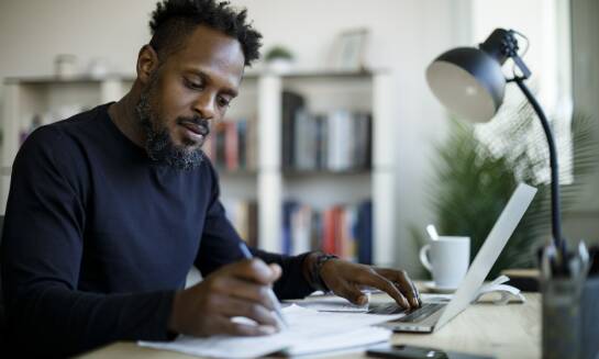 Dlaczego warto rozważyć online studia magisterskie z pedagogiki?