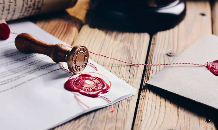 Jakie są kluczowe elementy aktów poddania się egzekucji i ich znaczenie prawne?