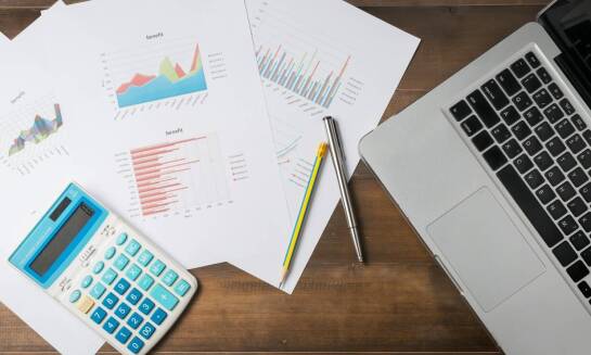 Jakie są zalety łączenia emerytalnego ubezpieczenia z innymi finansowymi produktami?