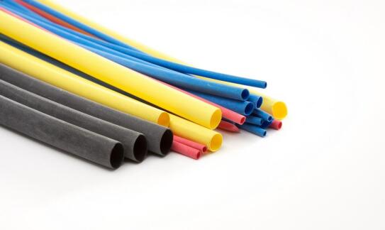 Silikonowe przewody – trwałość i zastosowanie w branżach