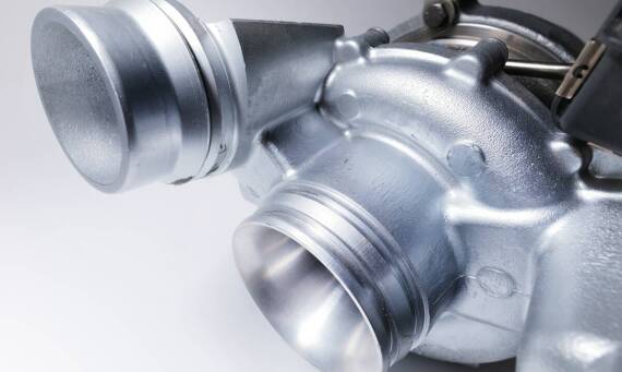 Jakie są wyzwania i rozwiązania w sprzedaży turbosprężarek w zmieniającej się branży?