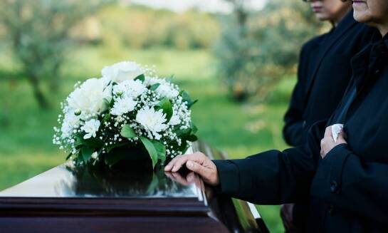 Rola transportu zwłok w organizacji pogrzebu - co warto wiedzieć?