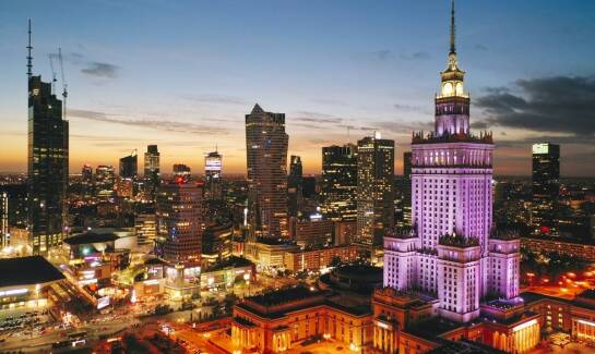 Jakie zmiany przyniósł ostatni rok na rynku nieruchomości w Warszawie?