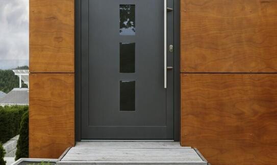 Dostosowanie zewnętrznych drzwi do klimatycznych warunków