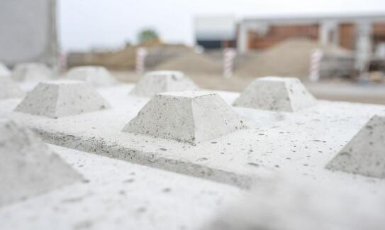 Wpływ jakości materiałów na trwałość sportowych obiektów