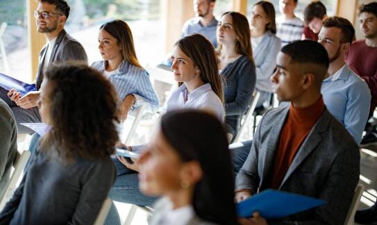 Dlaczego warto uczestniczyć w edukacyjnych eventach dotyczących zdrowia oczu?