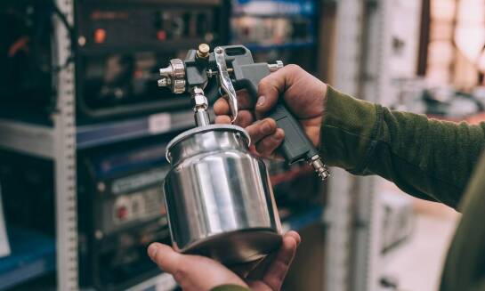 Lakiernictwo przemysłowe - wyzwania i innowacje