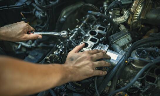 Jakie korzyści płyną z regularnej wymiany rozrządu paska w samochodzie?