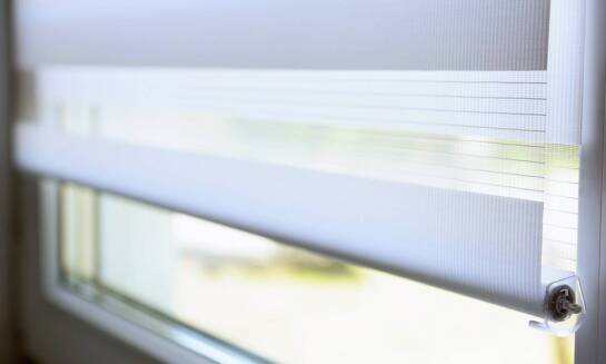 Jak rolety mogą wpłynąć na termiczną izolację mieszkania?