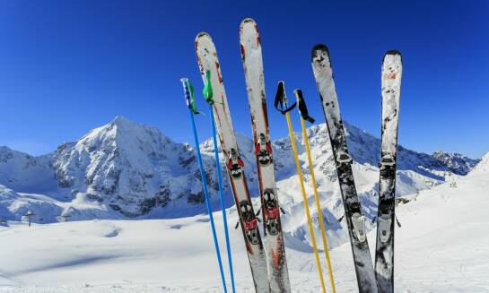 Gastronomia na stoku: jak zaplanować przerwy kulinarne podczas całodziennej jazdy