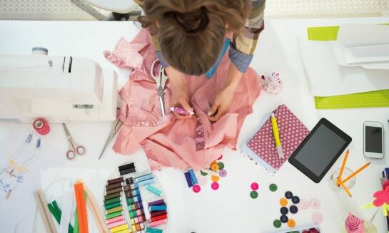 Wsypy na metry w produkcji odzieży ochronnej – co warto wiedzieć?