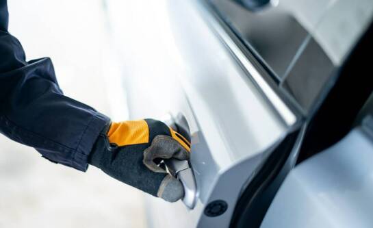 Jak dbać o samochód hybrydowy?