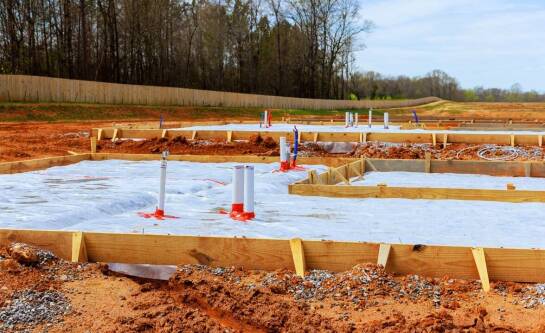 Jak zacząć budowę domu mając działkę