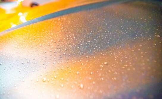 Mokre ściany w domu – co robić?