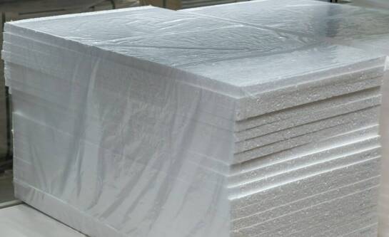 Styropian czy wełna – co wychodzi taniej?