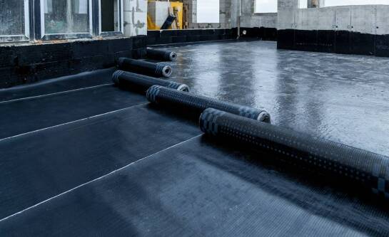 Jak prawidłowo kłaść papę termozgrzewalną na dach