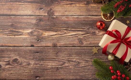 Jak przystroić stół świąteczny?