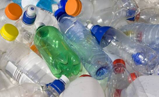 Do jakiego kosza wyrzucać butelkę po oleju?