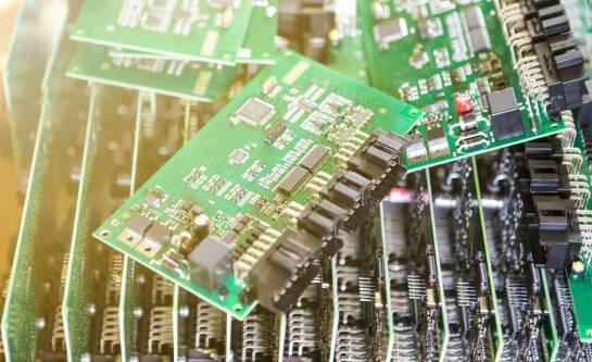 Gdzie znajduje się złoto w elektronice?