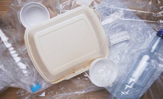 Co najczęściej wyrzucamy do śmieci?